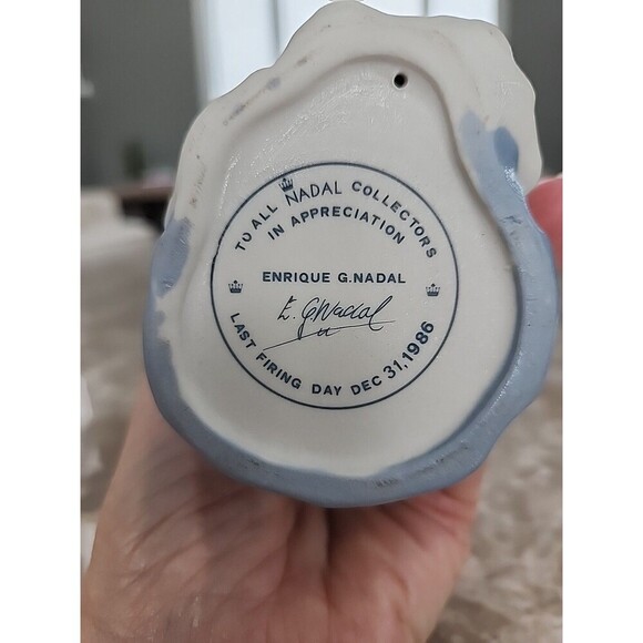 Enrique Nadal Porcelein Figurine, Girl Sitting Rose, The Last Firing, Signed... - Picture 5 of 5